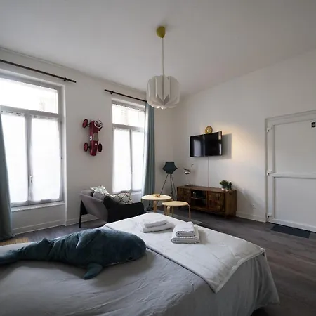 Appartunique - Chez Murillo - Thermes - Calme & Cour *